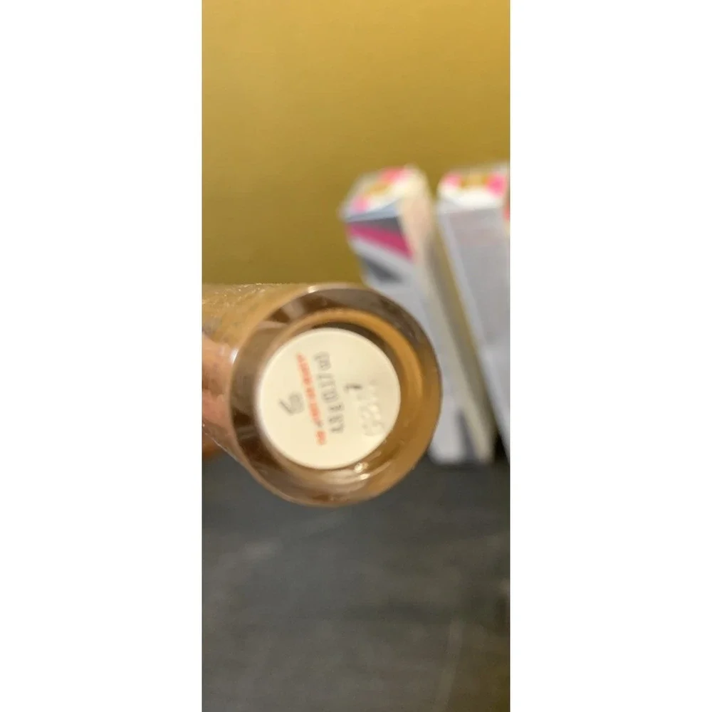 Hello Fab Bendy Avocado Concealer‎ 4.8g/ 0.17oz Set Of Two 7- Deep